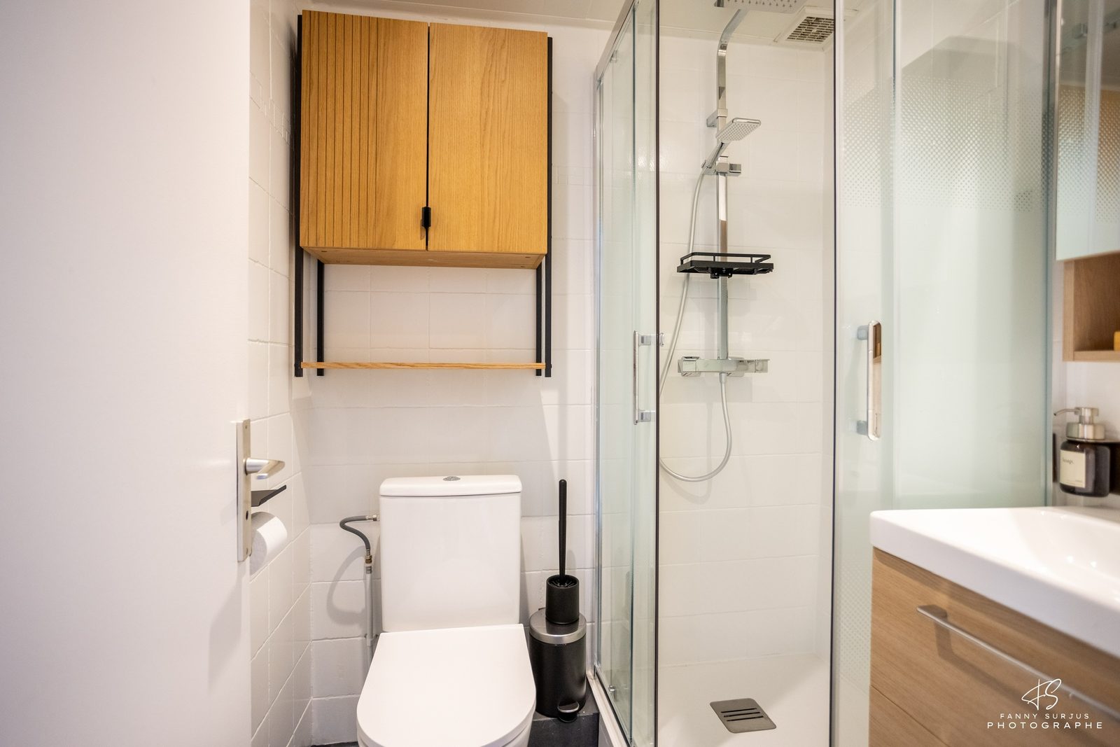 Salle d'eau avec douche à l'italienne du Triplex T4